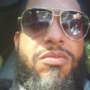 Meet your Posher, Corey